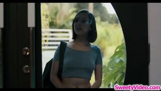 Sexy masseuse scissoring ਉਸ ਨਾਲ ਲੈਸਬੀਅਨ costumer