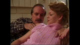 ���ူရင့်ကျက် Sharin သစ်သားမှုတ်ကြက်မှရရှိနက်ရှိုင်းသောလာျတူးနှင့် cumshot ပေါ်မြည်းကို